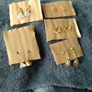 Mixed estate jewelry earrings